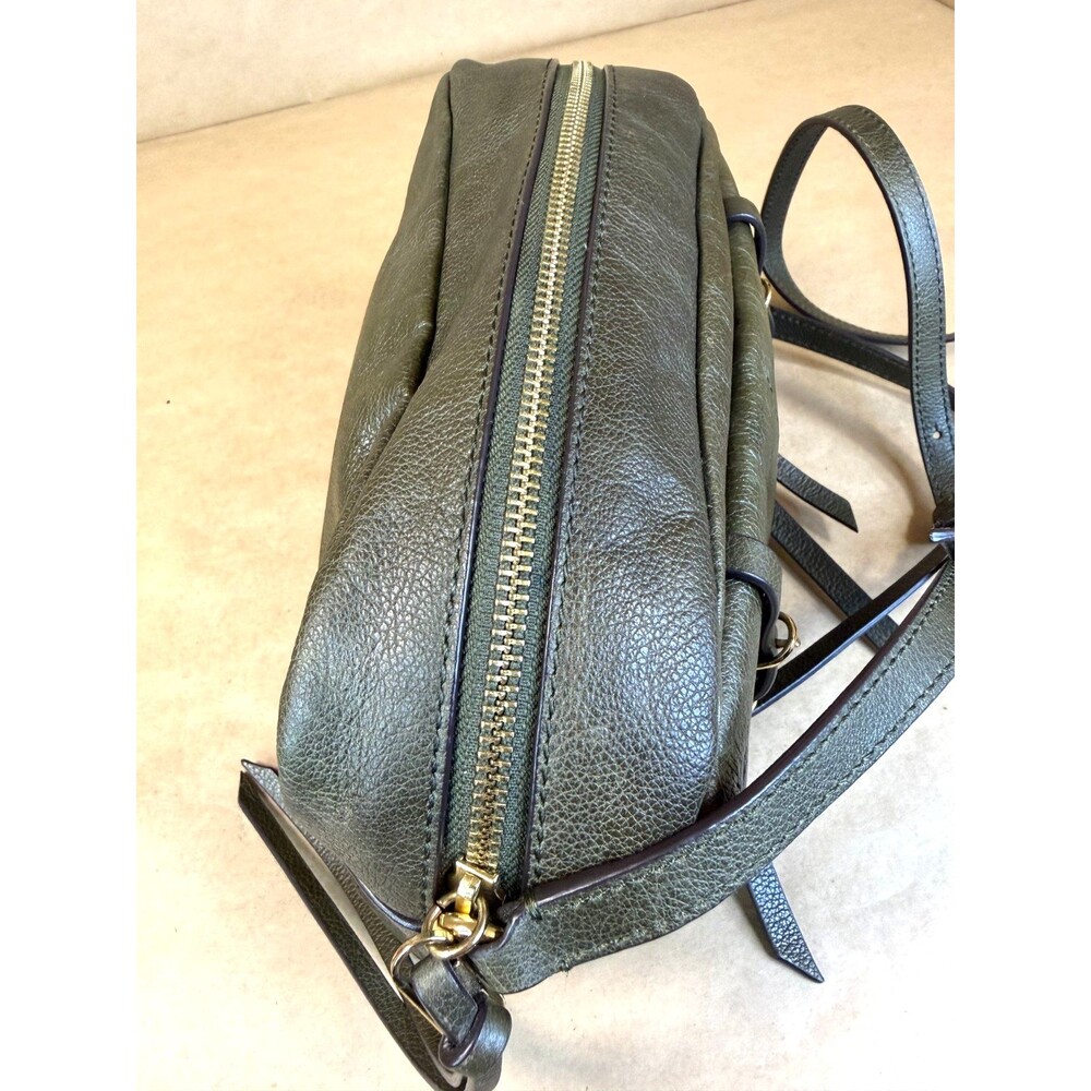 Banana Republic Vintage Camera Crossbody Bag in Dark Olive Green #404499 - Picture 11 of 16
